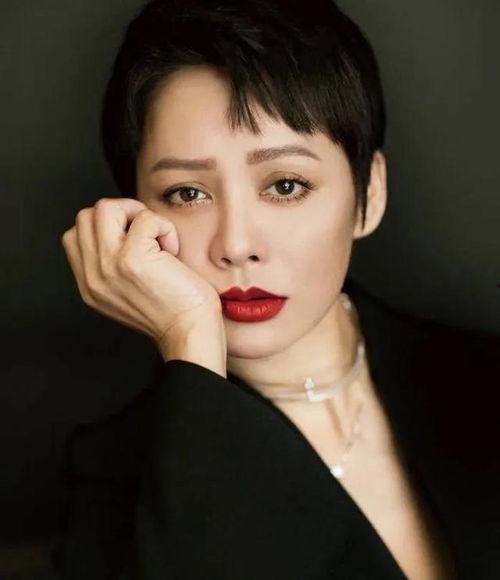 吃瓜娱乐圈许晴,娱乐圈的瓜田女王，揭秘不老女神的瓜界传奇